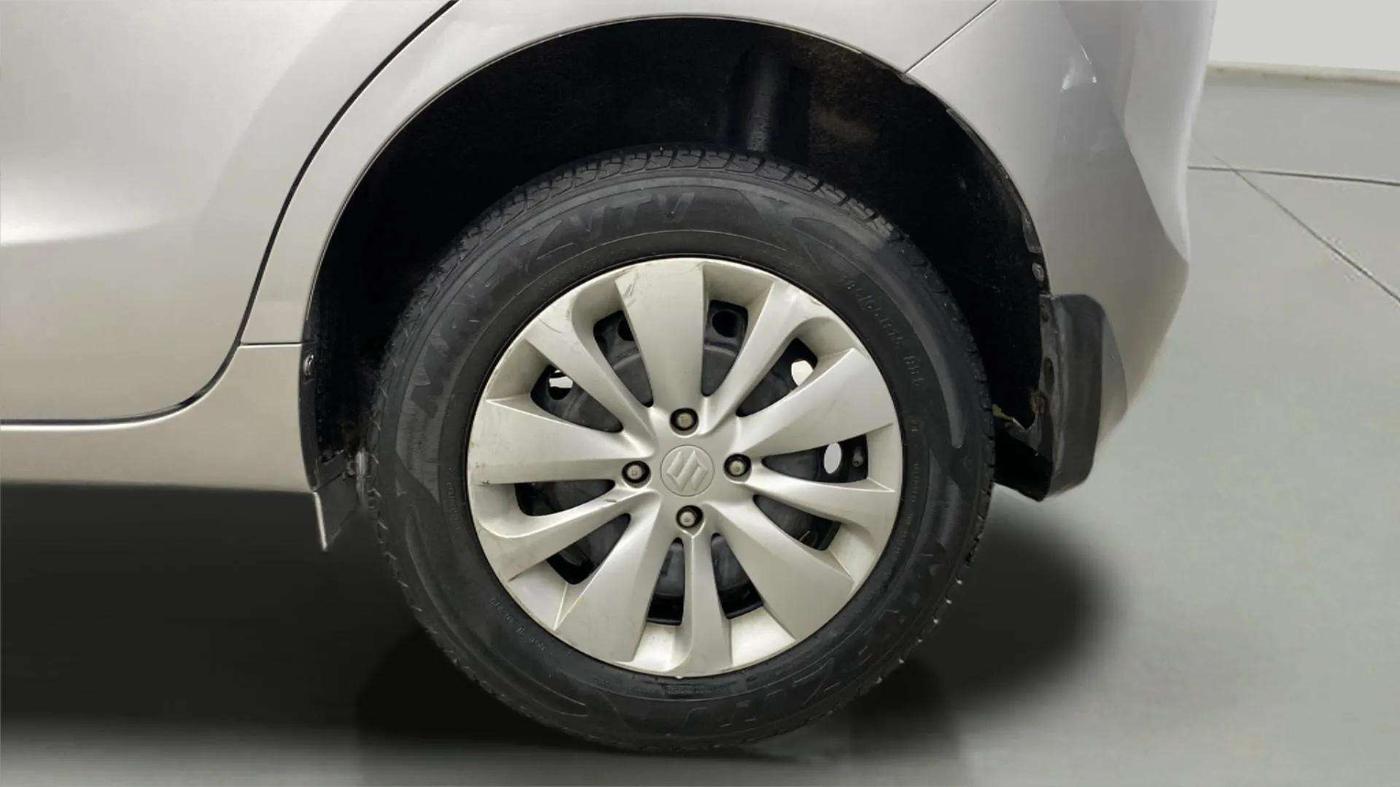 2018 Maruti Baleno DELTA PETROL 1.2, Petrol, Manual, 40,589 km, Left Rear Wheel