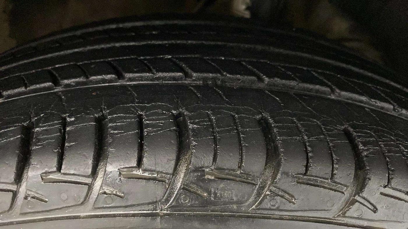 2018 Maruti Baleno DELTA PETROL 1.2, Petrol, Manual, 40,589 km, Right Front Tyre Tread