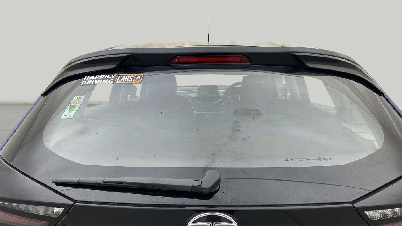 2023 Tata ALTROZ XZA PLUS, Petrol, Automatic, 2,975 km, Rear Windshield