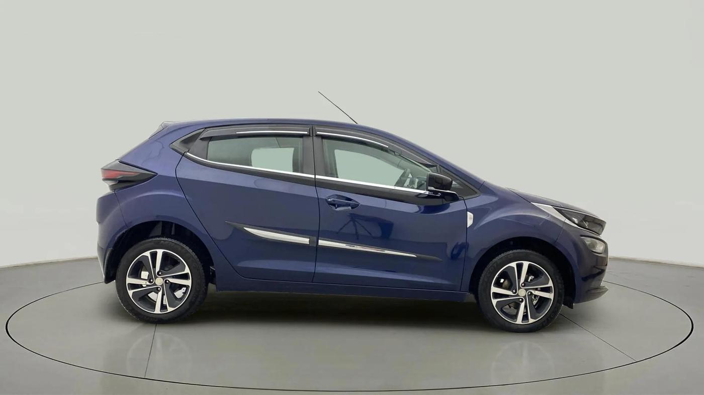 2023 Tata ALTROZ XZA PLUS, Petrol, Automatic, 2,975 km, Right Side View
