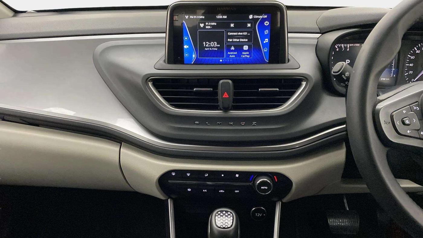 2023 Tata ALTROZ XZA PLUS, Petrol, Automatic, 2,975 km, Air Conditioner