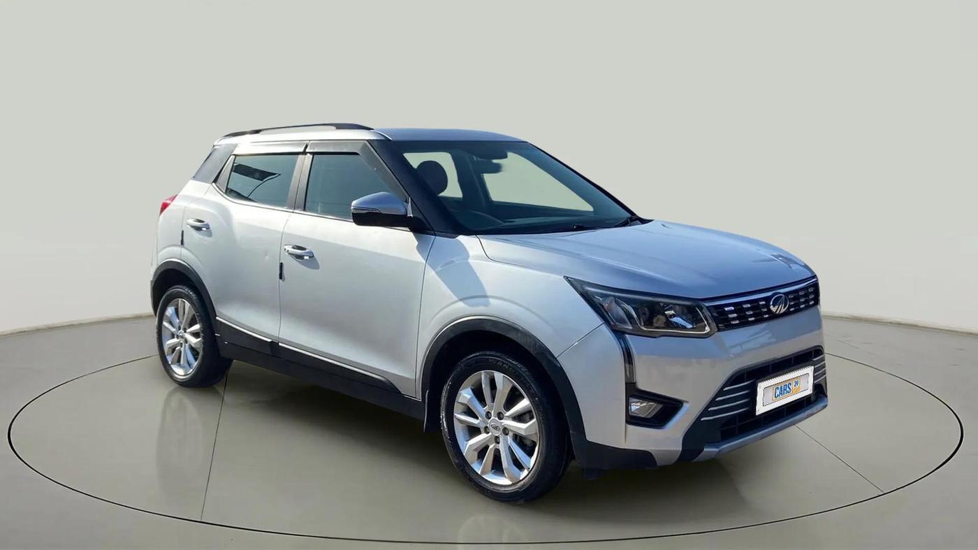 2020 Mahindra XUV300 W8 1.2 PETROL, Petrol, Manual, 33,911 km, SRP