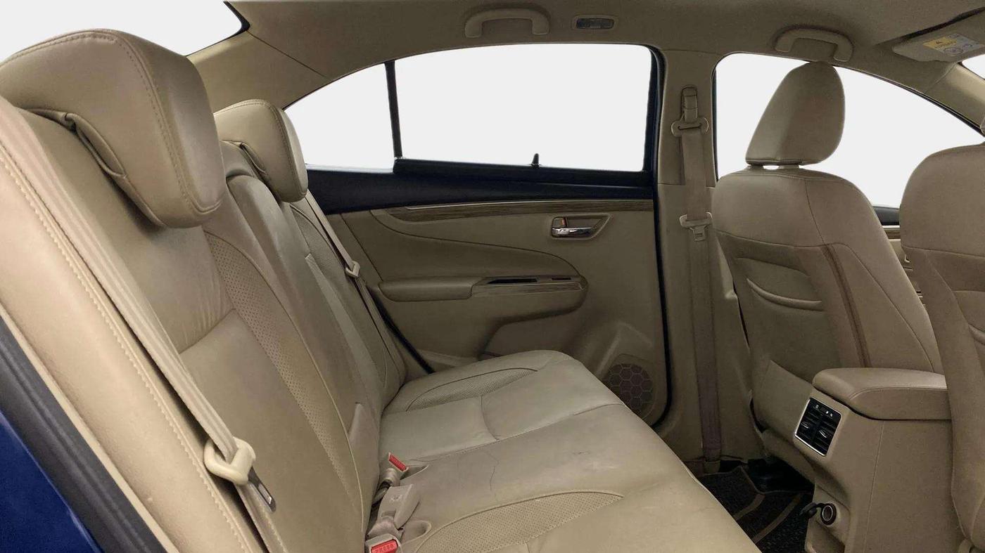 2020 Maruti Ciaz ALPHA 1.5 SHVS PETROL, Petrol, Manual, 41,131 km, Right Side Rear Door Cabin
