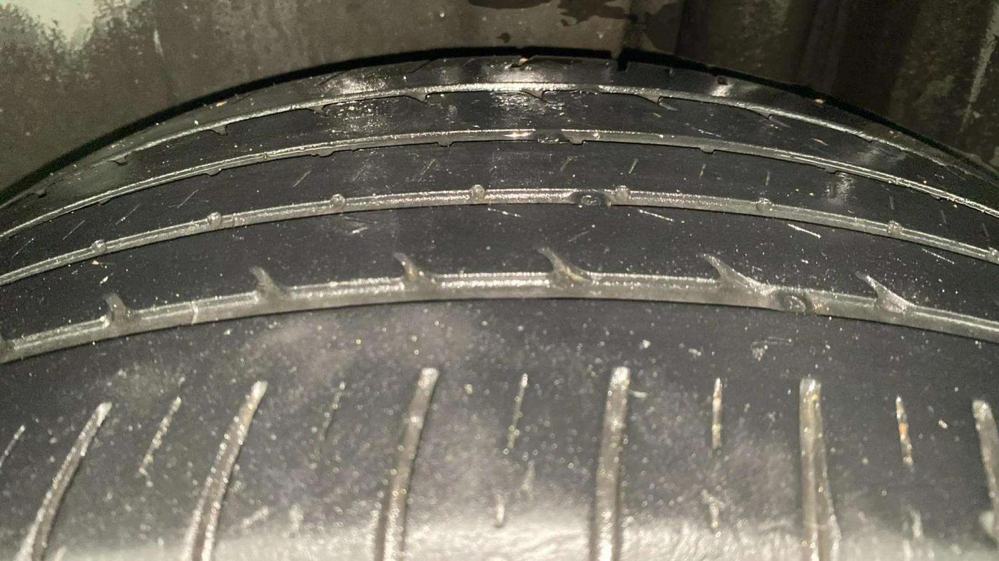 2020 Maruti Ciaz ALPHA 1.5 SHVS PETROL, Petrol, Manual, 41,131 km, Left Rear Tyre Tread