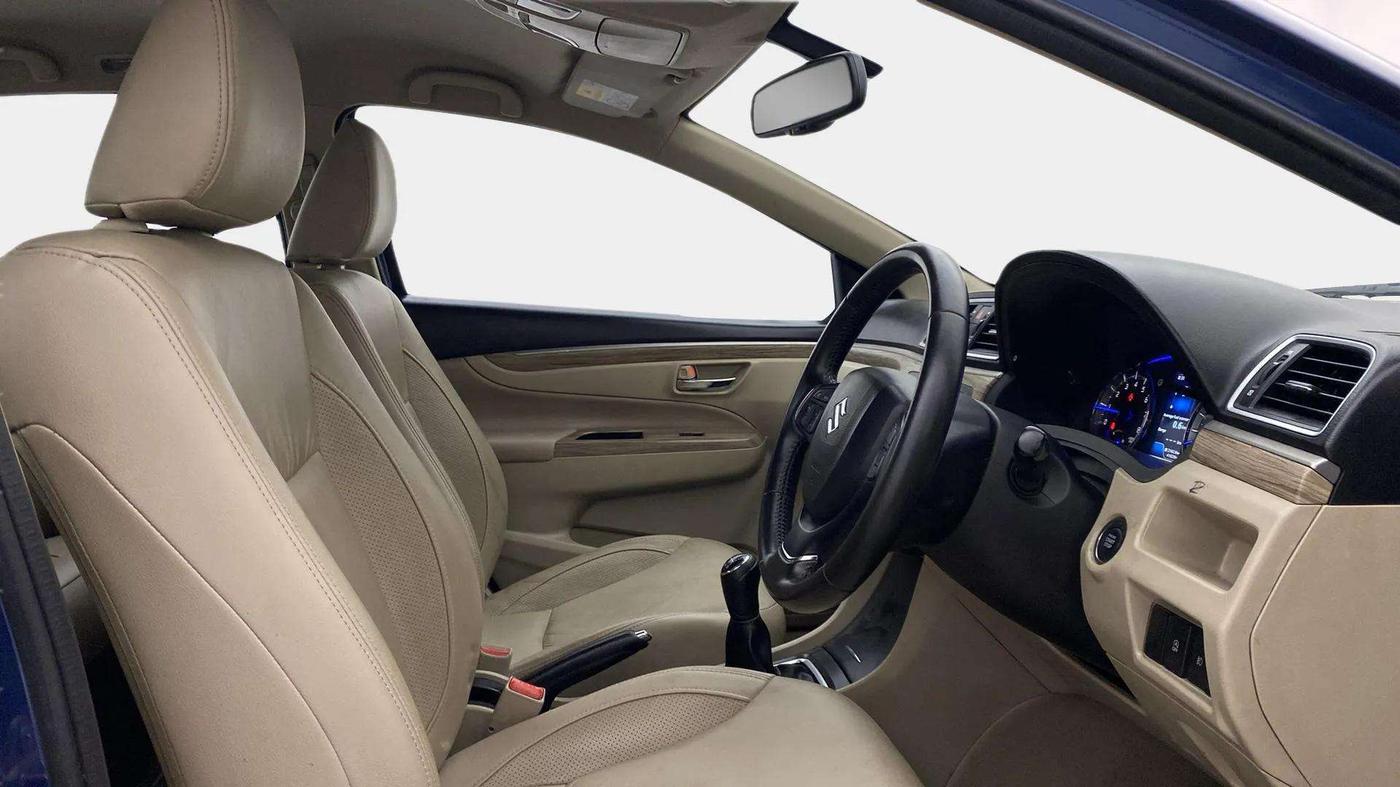 2020 Maruti Ciaz ALPHA 1.5 SHVS PETROL, Petrol, Manual, 41,131 km, Right Side Front Door Cabin