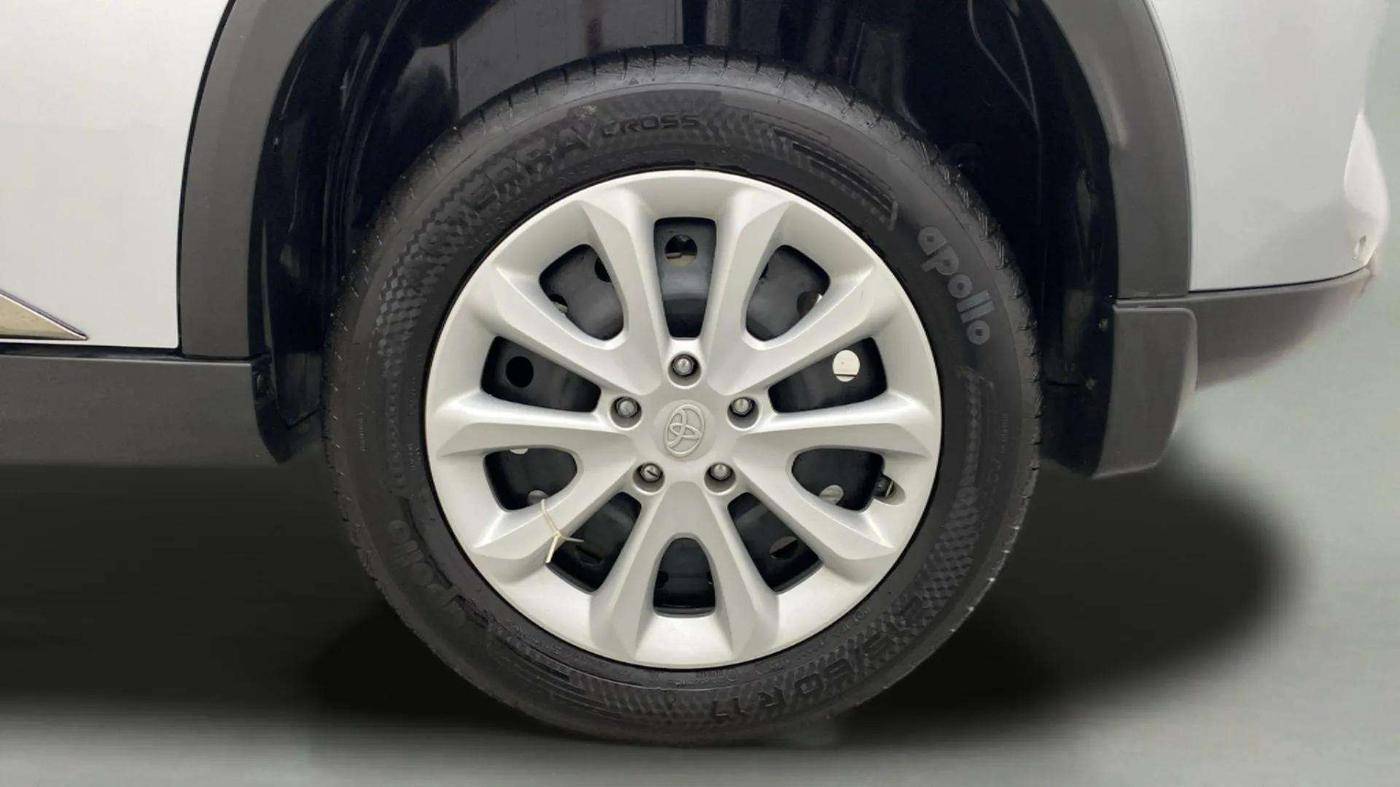 2023 Toyota URBAN CRUISER HYRYDER E NEO DRIVE, Petrol, Manual, 11,656 km, Left Rear Wheel