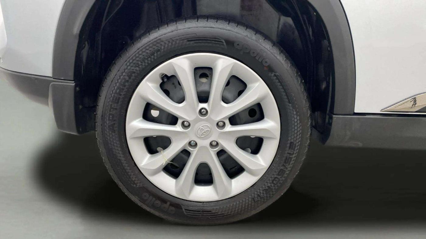 2023 Toyota URBAN CRUISER HYRYDER E NEO DRIVE, Petrol, Manual, 11,656 km, Right Rear Wheel