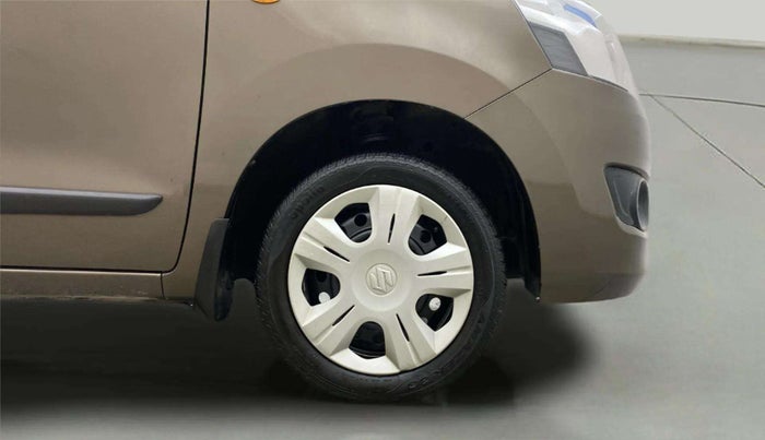 2017 Maruti Wagon R 1.0 VXI, Petrol, Manual, 34,473 km, Right Front Wheel