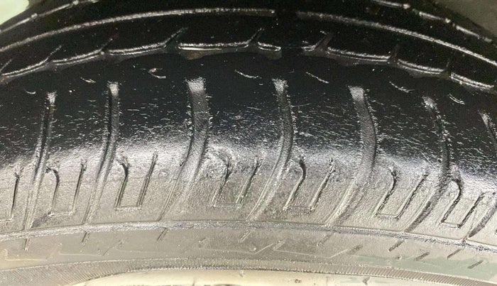 2017 Maruti Wagon R 1.0 VXI, Petrol, Manual, 34,473 km, Right Rear Tyre Tread