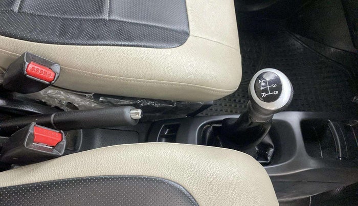 2017 Maruti Wagon R 1.0 VXI, Petrol, Manual, 34,473 km, Gear Lever