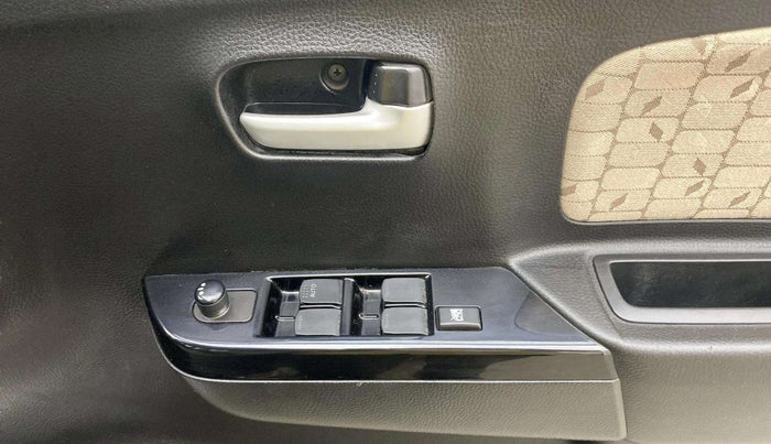 2017 Maruti Wagon R 1.0 VXI, Petrol, Manual, 34,473 km, Driver Side Door Panels Control