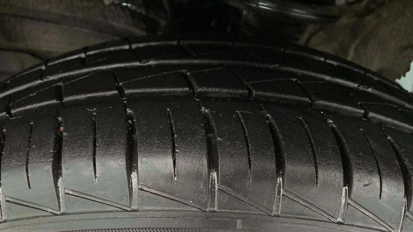 2023 Maruti S PRESSO VXI+, Petrol, Manual, 5,171 km, Left Front Tyre Tread