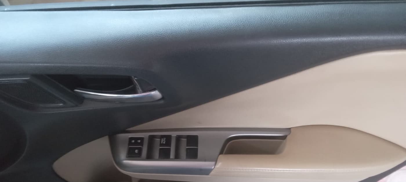 2014 Honda City 1.5L I-VTEC VX, Petrol, Manual, 39,930 km, Driver Side Door Panels Control