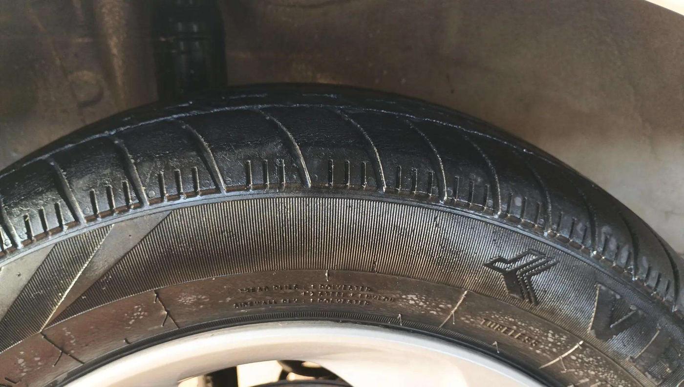 2014 Honda City 1.5L I-VTEC VX, Petrol, Manual, 39,930 km, Right Rear Tyre Tread