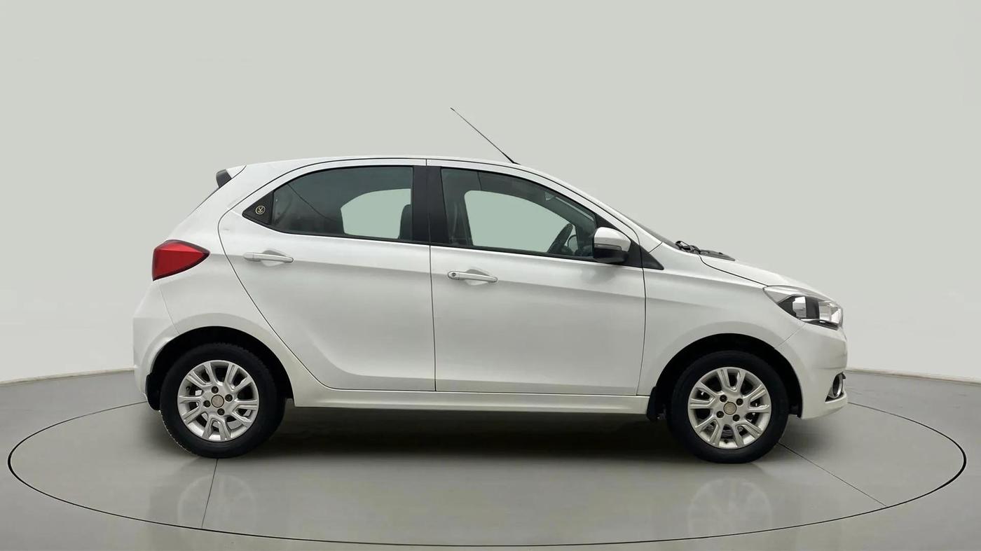 2017 Tata Tiago XZA PETROL, Petrol, Automatic, 34,662 km, Right Side View