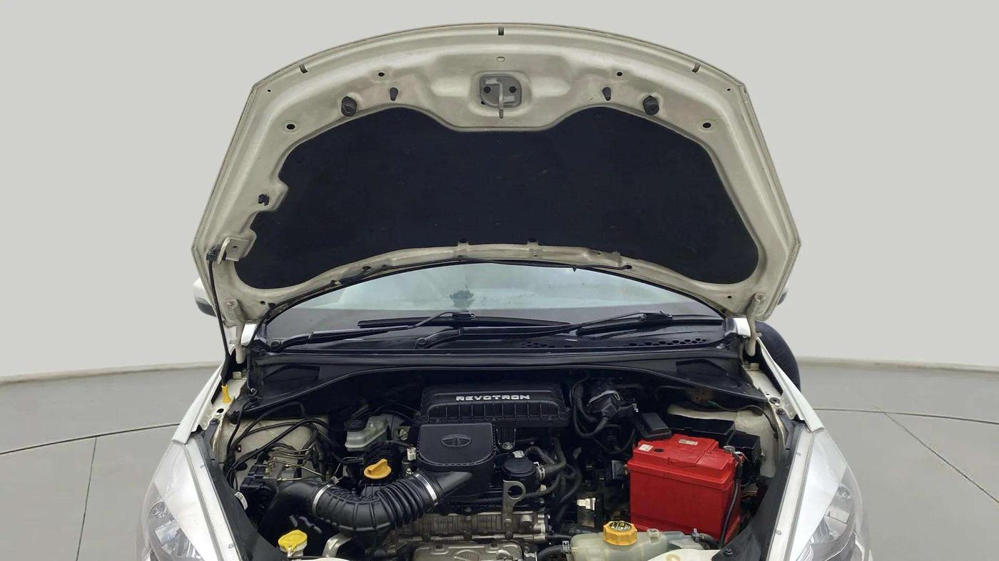 2017 Tata Tiago XZA PETROL, Petrol, Automatic, 34,662 km, Open Bonet