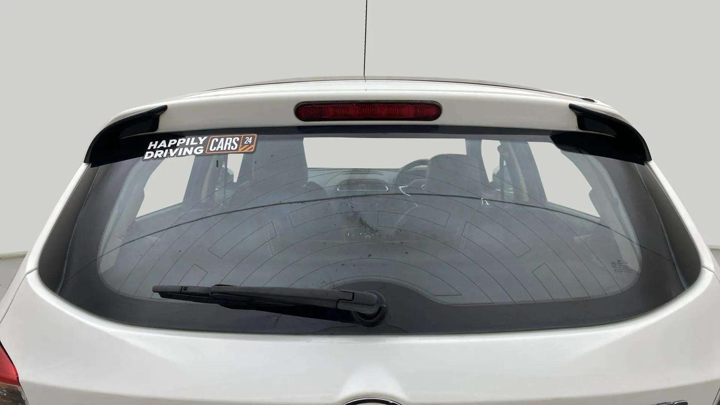 2017 Tata Tiago XZA PETROL, Petrol, Automatic, 34,662 km, Rear Windshield