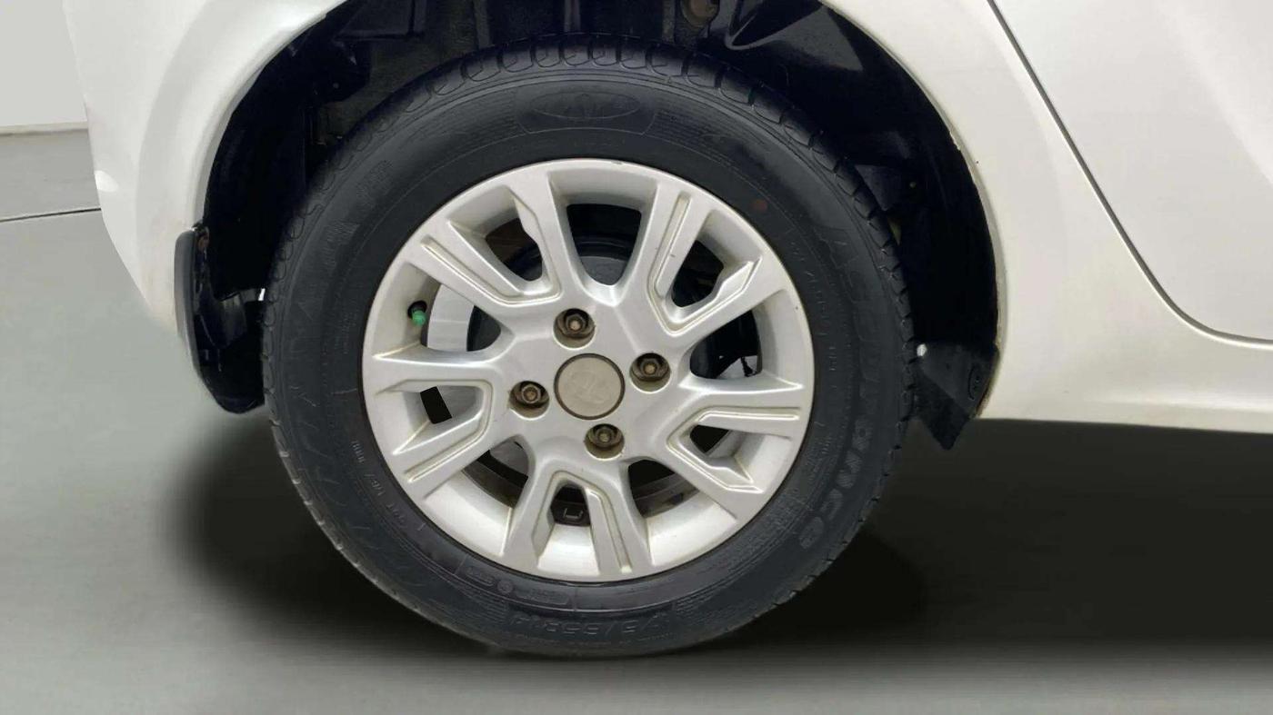 2017 Tata Tiago XZA PETROL, Petrol, Automatic, 34,662 km, Right Rear Wheel
