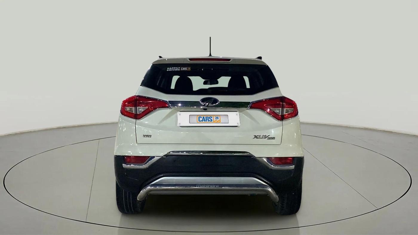 2020 Mahindra XUV300 W8 1.2 PETROL, Petrol, Manual, 55,672 km, Back/Rear