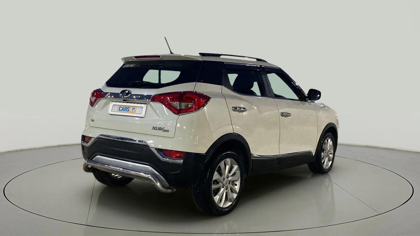 2020 Mahindra XUV300 W8 1.2 PETROL, Petrol, Manual, 55,672 km, Right Back Diagonal