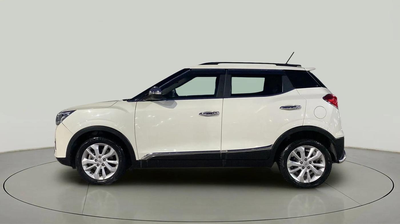 2020 Mahindra XUV300 W8 1.2 PETROL, Petrol, Manual, 55,672 km, Left Side