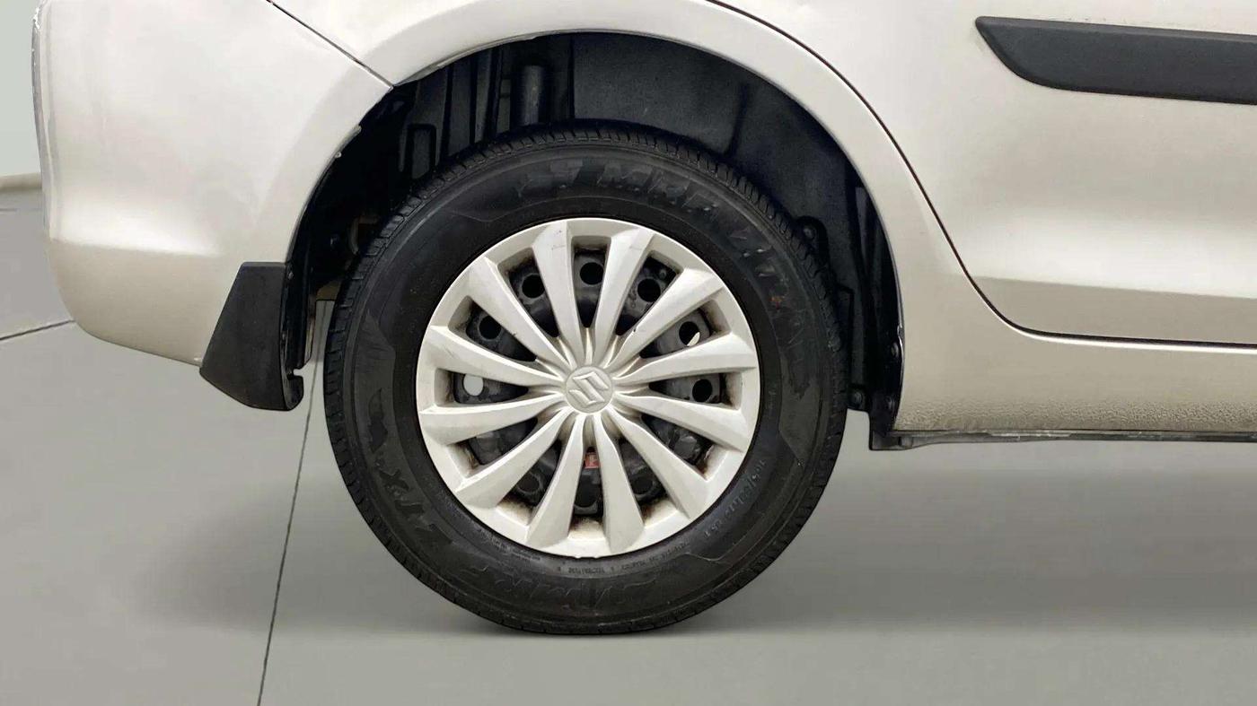 2015 Maruti Swift Dzire VXI, Petrol, Manual, 69,369 km, Right Rear Wheel