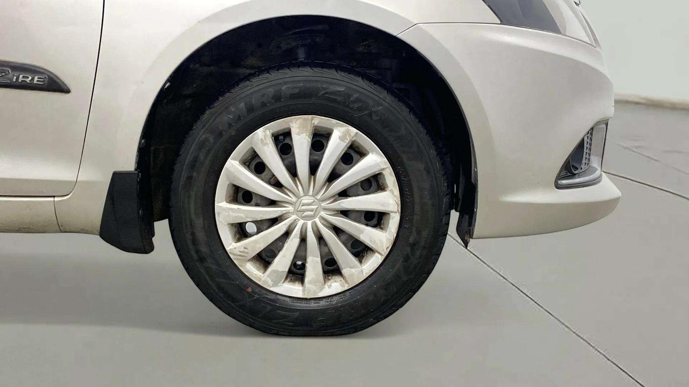 2015 Maruti Swift Dzire VXI, Petrol, Manual, 69,369 km, Right Front Wheel