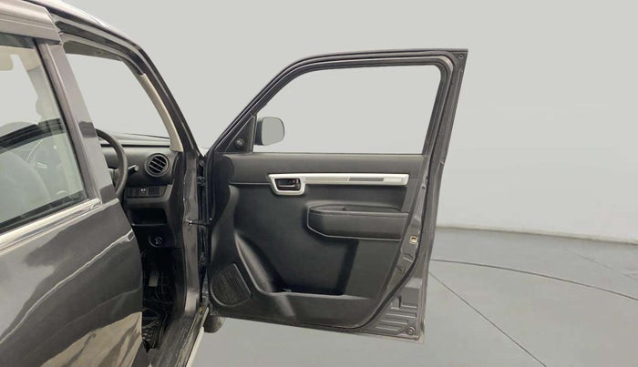 2022 Maruti S PRESSO VXI (O) CNG, CNG, Manual, 55,356 km, RHS Front Door