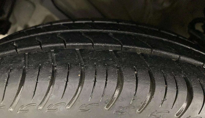 2022 Maruti S PRESSO VXI (O) CNG, CNG, Manual, 55,356 km, Left Front Tyre Tread