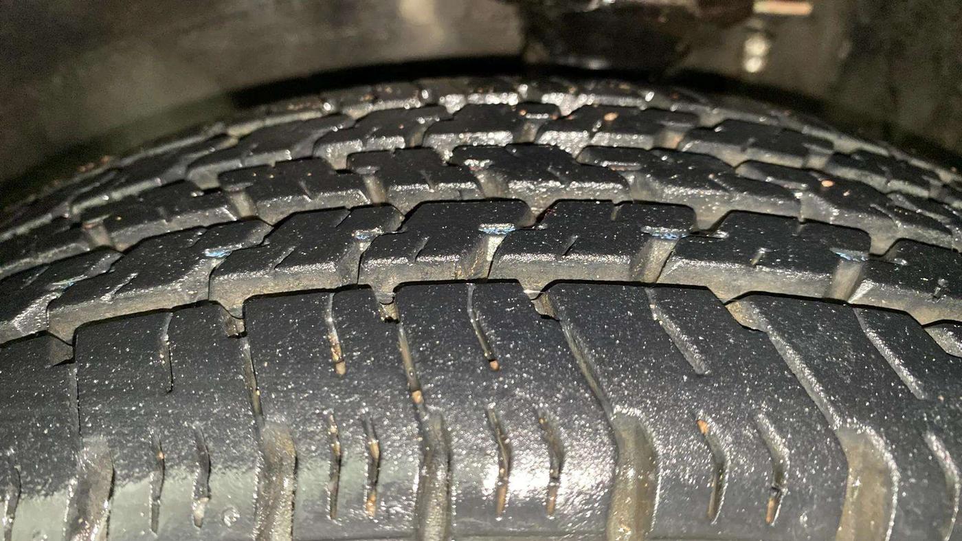 2013 Maruti Alto K10 VXI, Petrol, Manual, 36,875 km, Right Front Tyre Tread