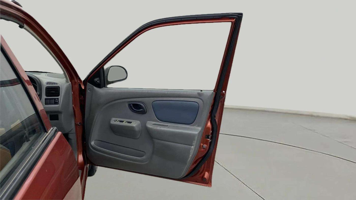 2013 Maruti Alto K10 VXI, Petrol, Manual, 36,875 km, RHS Front Door