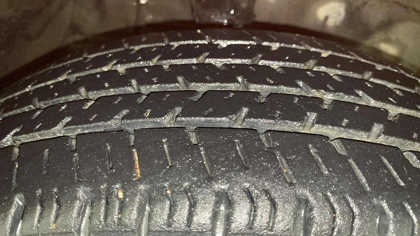 2013 Maruti Alto K10 VXI, Petrol, Manual, 36,875 km, Left Front Tyre Tread