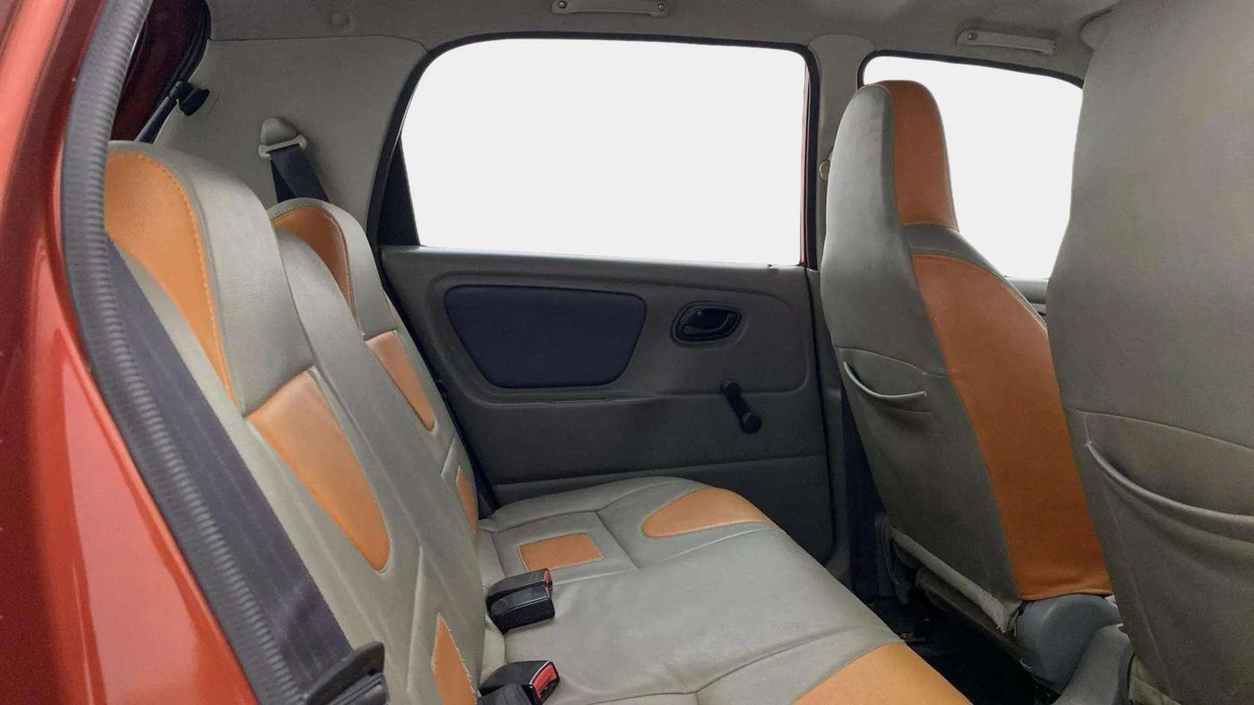 2013 Maruti Alto K10 VXI, Petrol, Manual, 36,875 km, Right Side Rear Door Cabin