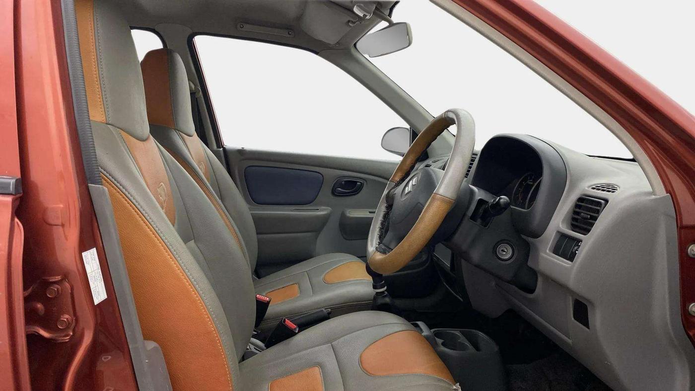 2013 Maruti Alto K10 VXI, Petrol, Manual, 36,875 km, Right Side Front Door Cabin