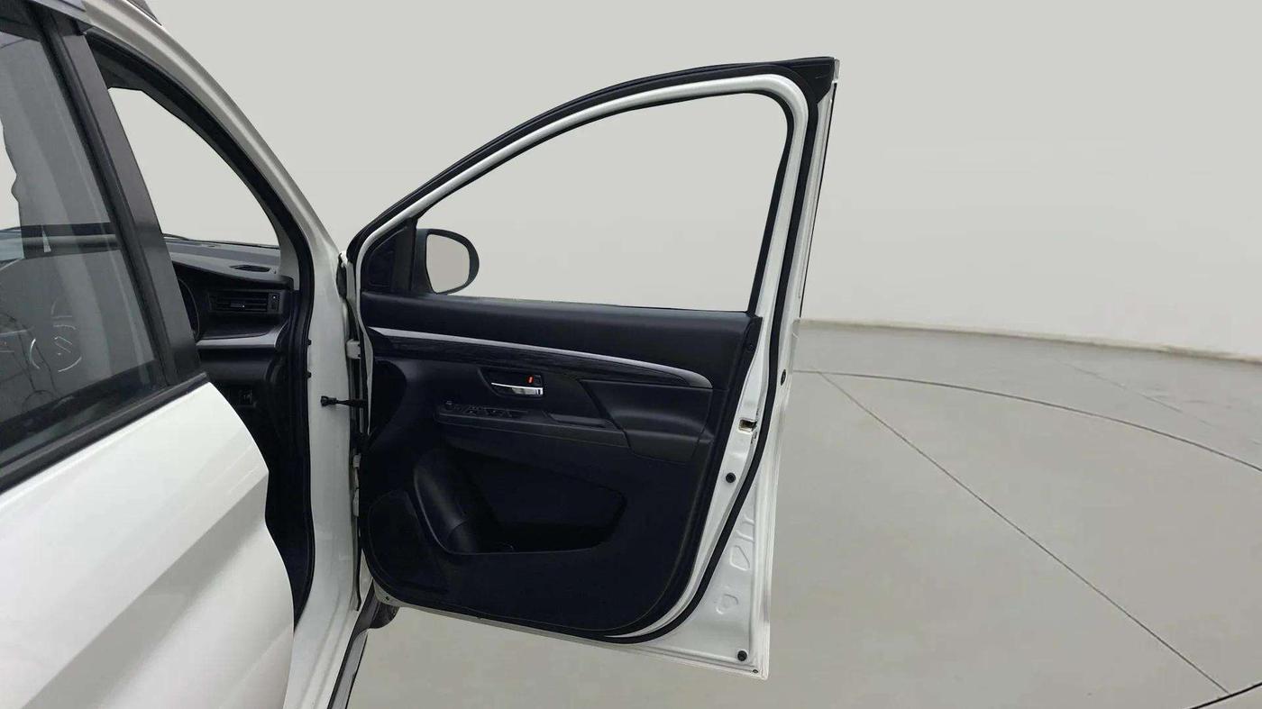2020 Maruti XL6 ZETA MT, Petrol, Manual, 51,617 km, RHS Front Door