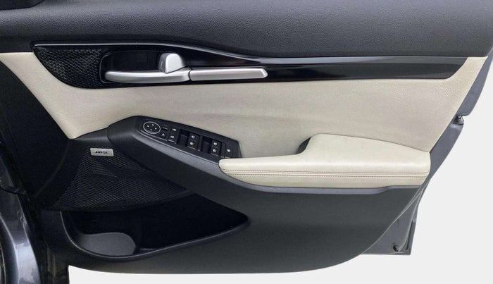 2019 KIA SELTOS GTX PLUS AT 1.5 DIESEL, Diesel, Automatic, 61,747 km, Driver Side Door Panels Control