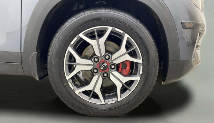 2019 KIA SELTOS GTX PLUS AT 1.5 DIESEL, Diesel, Automatic, 61,747 km, Right Front Wheel