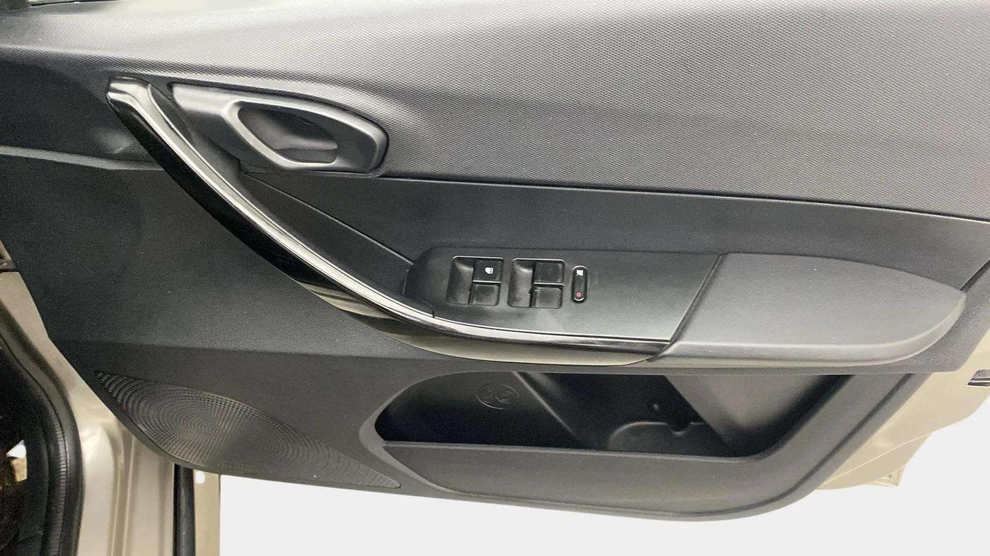 2018 Tata TIAGO NRG PETROL, Petrol, Manual, 50,251 km, Driver Side Door Panels Control