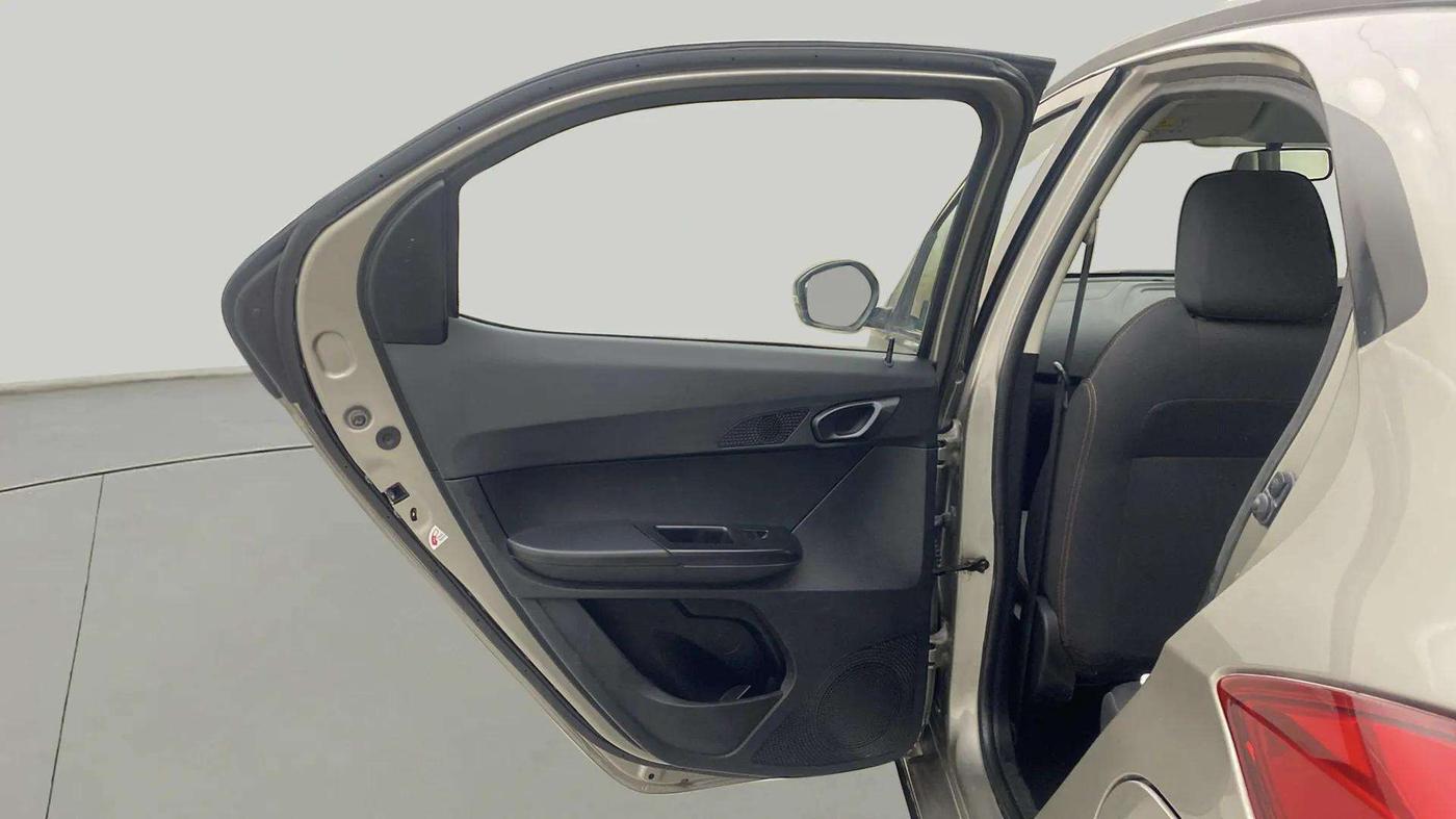2018 Tata TIAGO NRG PETROL, Petrol, Manual, 50,251 km, LHS Rear Door