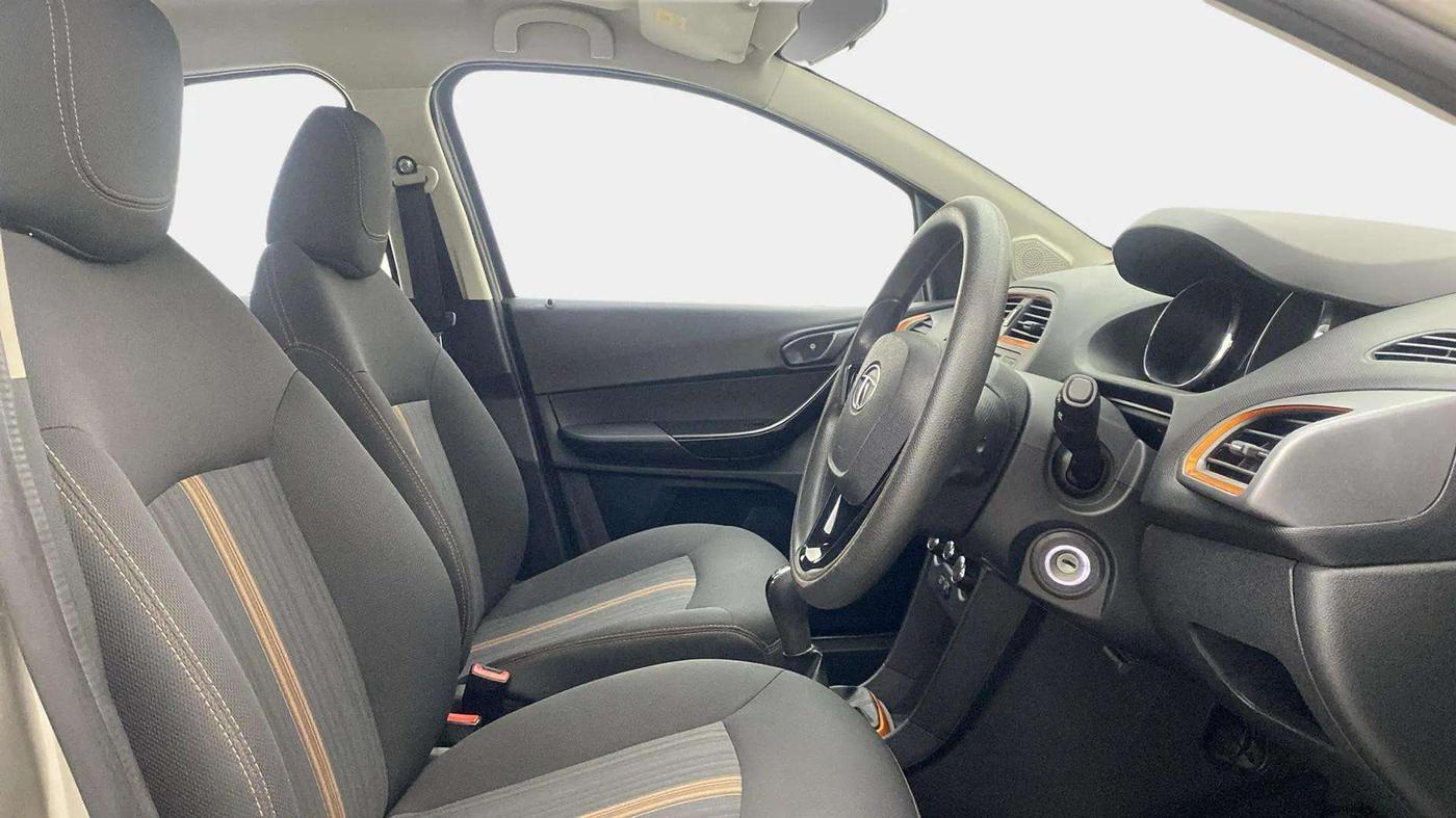 2018 Tata TIAGO NRG PETROL, Petrol, Manual, 50,251 km, Right Side Front Door Cabin
