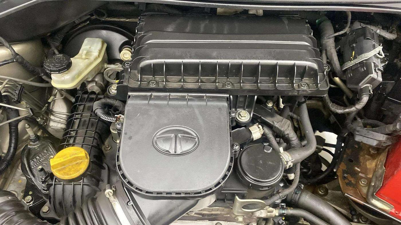 2018 Tata TIAGO NRG PETROL, Petrol, Manual, 50,251 km, Engine View