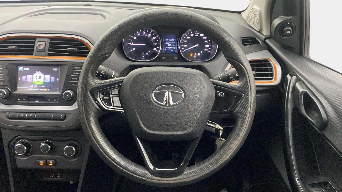 2018 Tata TIAGO NRG PETROL, Petrol, Manual, 50,251 km, Steering Wheel Close Up