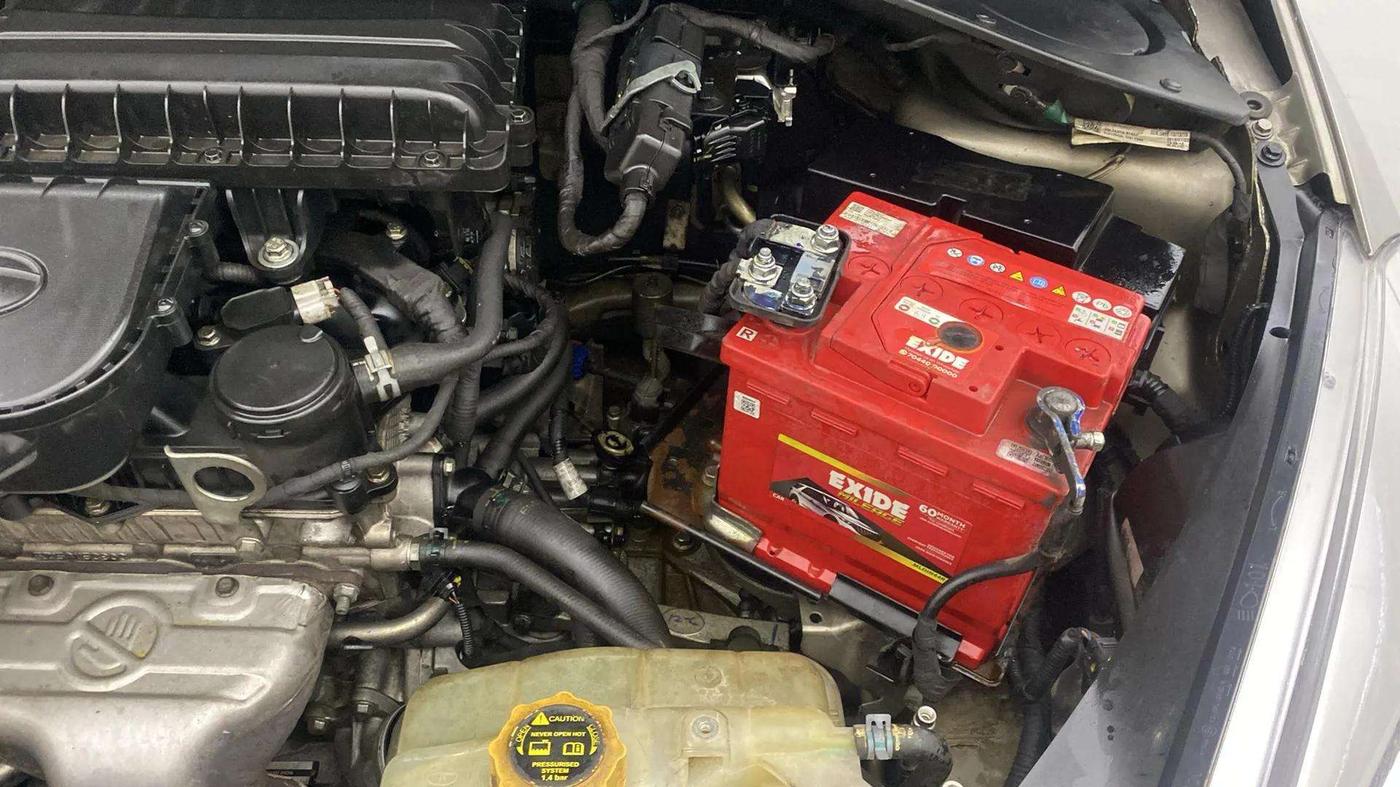2018 Tata TIAGO NRG PETROL, Petrol, Manual, 50,251 km, Engine View - Left