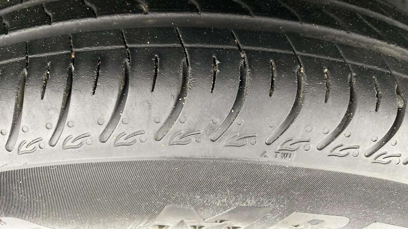2019 Maruti Dzire VXI AMT, Petrol, Automatic, 77,826 km, Right Rear Tyre Tread