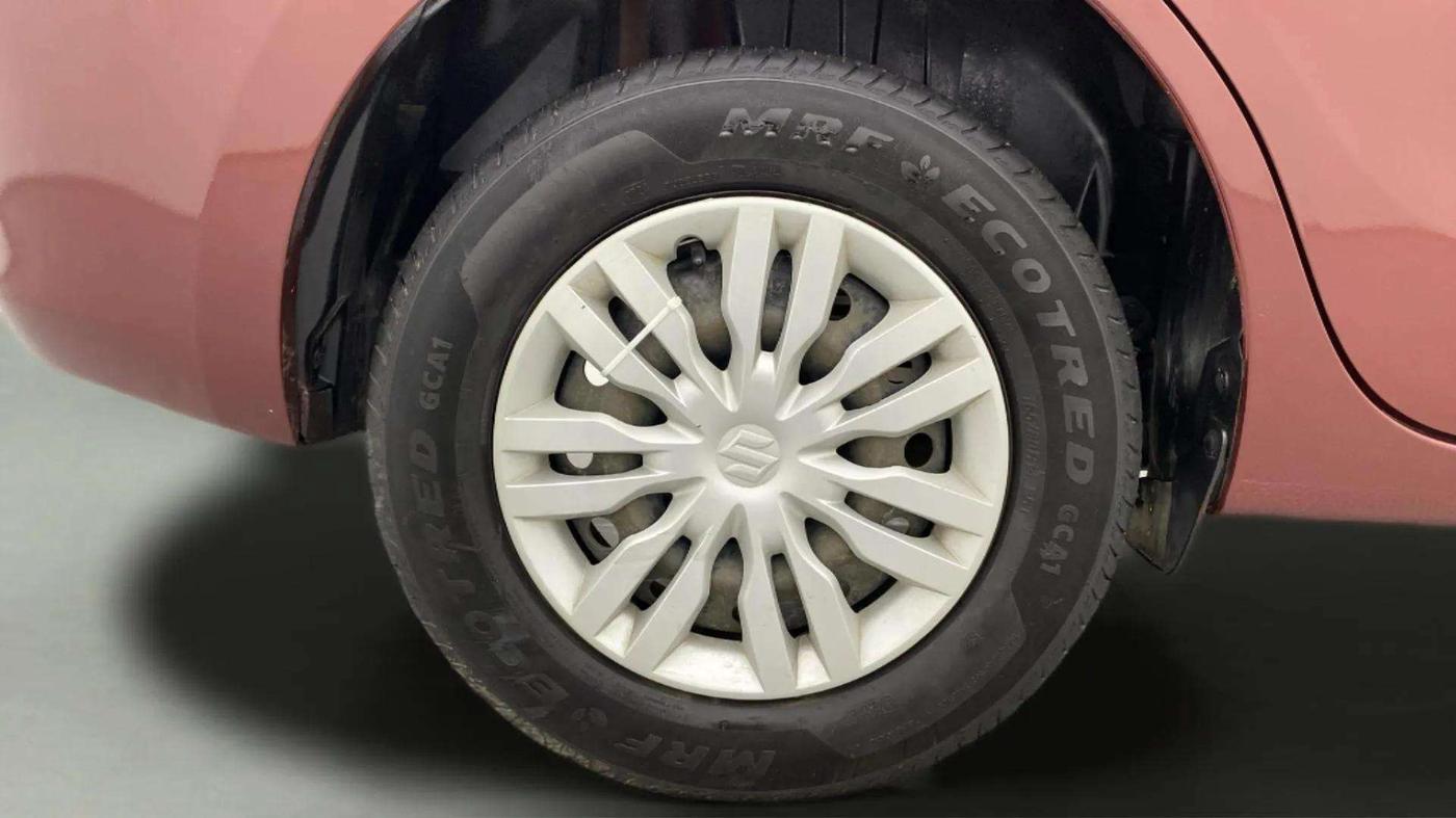 2019 Maruti Dzire VXI AMT, Petrol, Automatic, 77,826 km, Right Rear Wheel