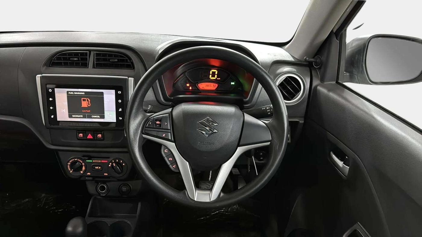 2023 Maruti Alto K10 VXI PLUS AMT, Petrol, Automatic, 2,883 km, Steering Wheel Close Up