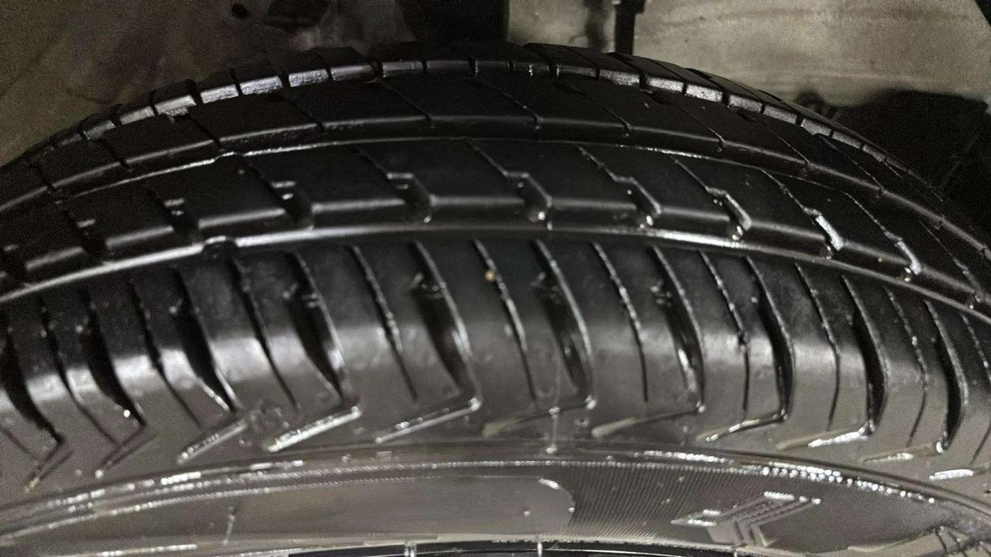 2023 Maruti Alto K10 VXI PLUS AMT, Petrol, Automatic, 2,883 km, Right Front Tyre Tread