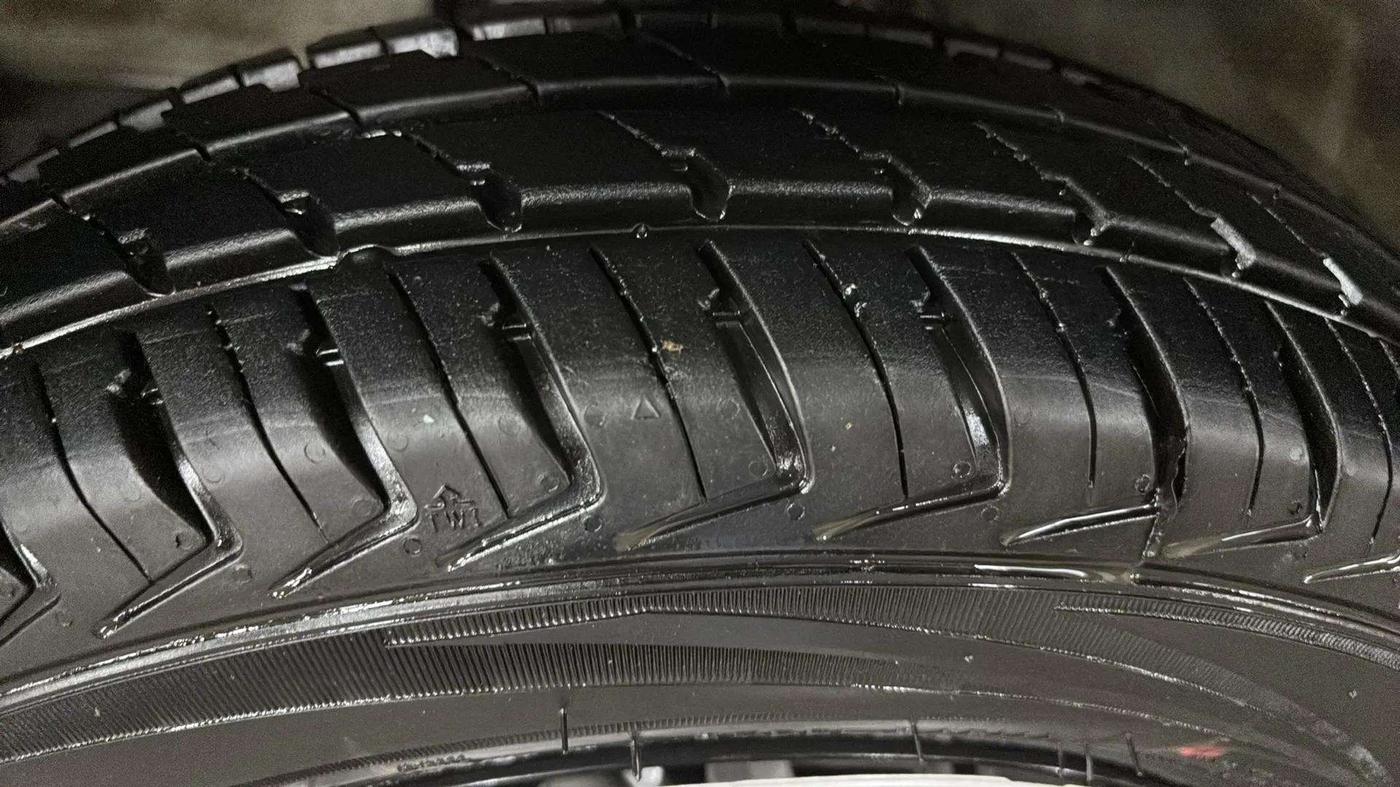 2023 Maruti Alto K10 VXI PLUS AMT, Petrol, Automatic, 2,883 km, Left Front Tyre Tread
