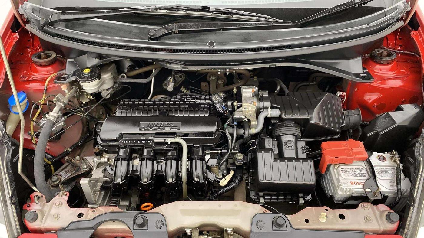 2015 Honda Brio S MT, Petrol, Manual, 28,721 km, Engine View