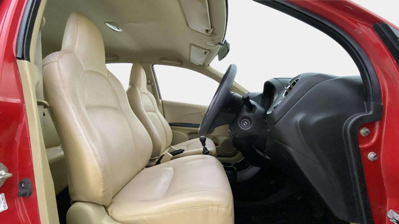 2015 Honda Brio S MT, Petrol, Manual, 28,721 km, Right Side Front Door Cabin